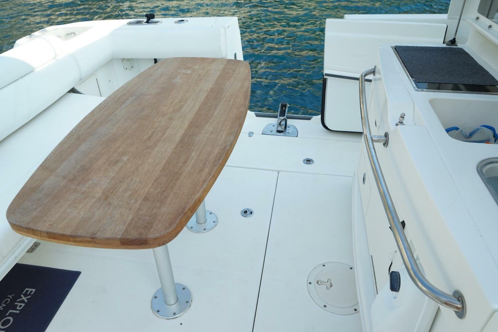 2012 Boston Whaler Whaler 370 Outrage - Image 15