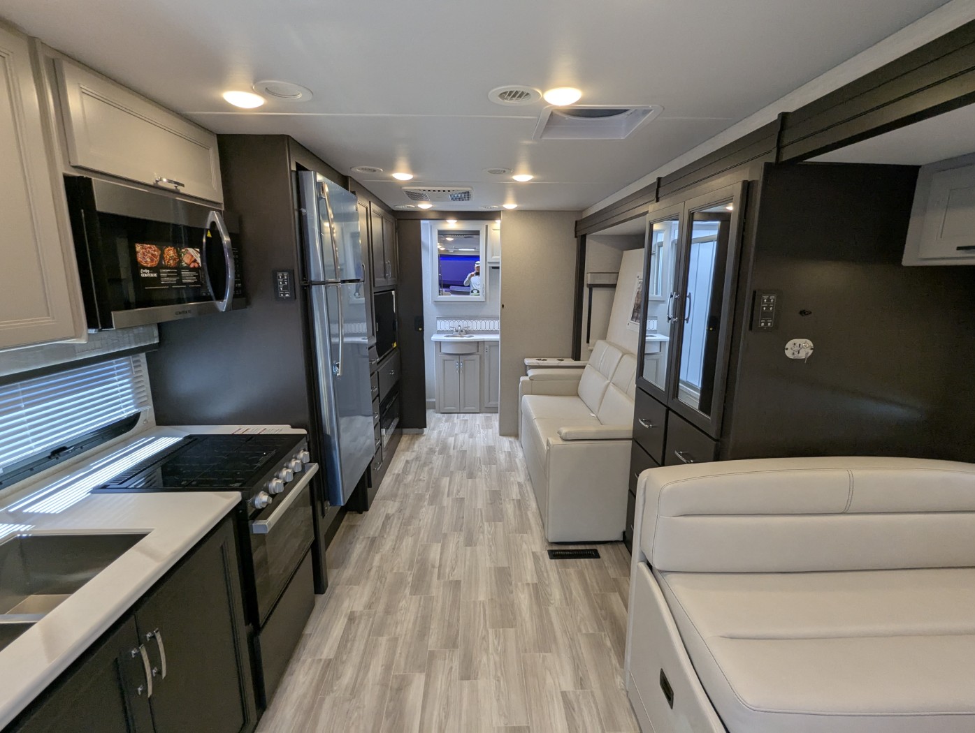 2026 Thor Motor Coach Omni Trail S29 - ATH EDITION - Image 21
