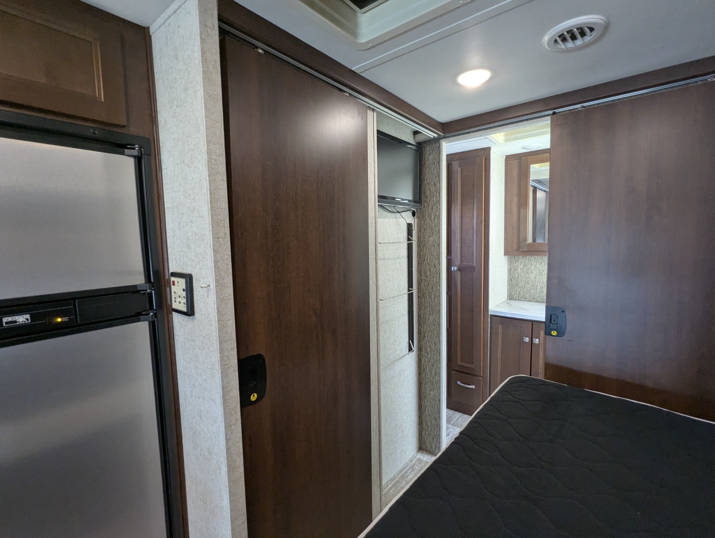 2018 Forest River Forester 2421MS - Image 25