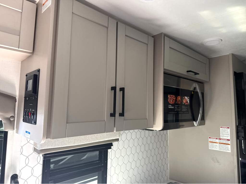 2027 ENTEGRA COACH ODYSSEY 30Z - Image 13