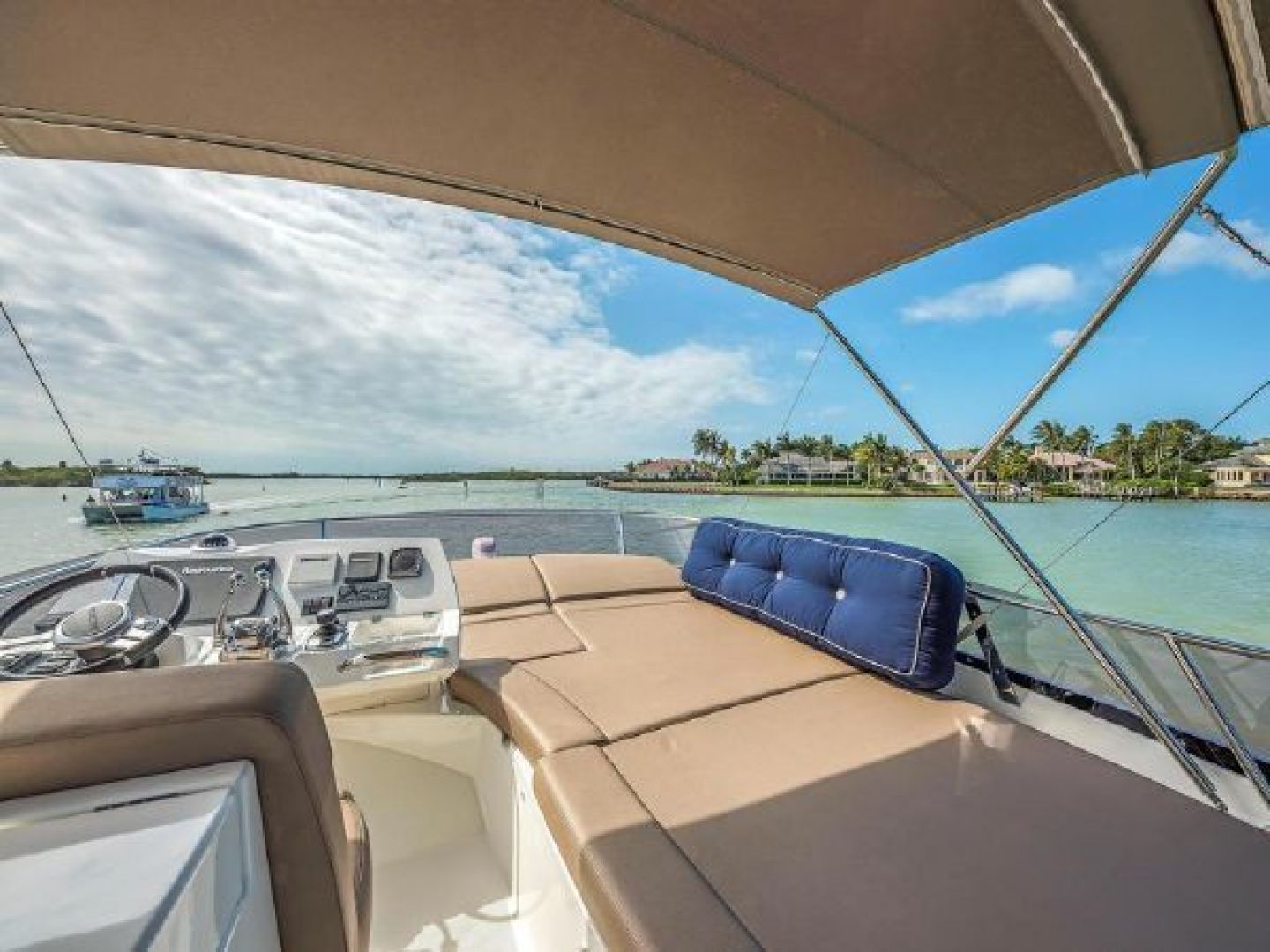 2015 PRESTIGE PRESTIGE 550 Base - Image 14