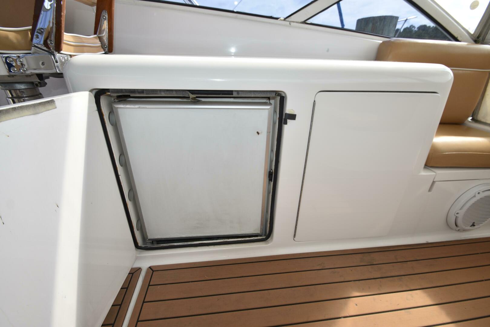 2003 Viking 45 Express - Image 18