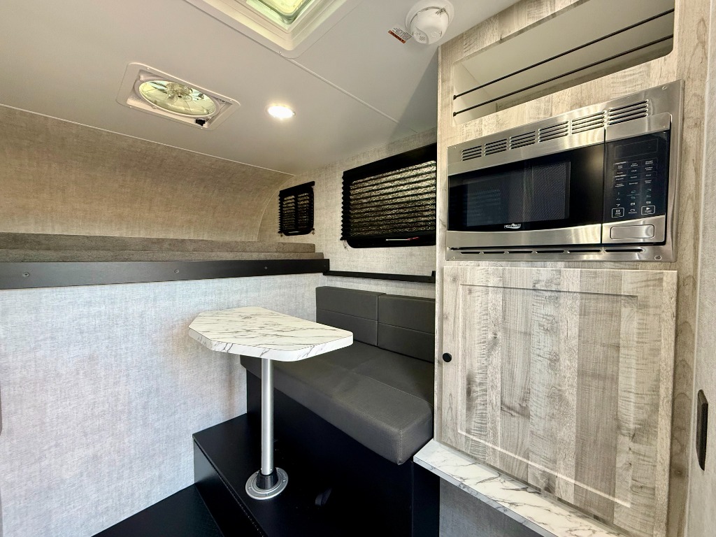 2026 Adlar Truck Topper 6.5XLS - Image 18