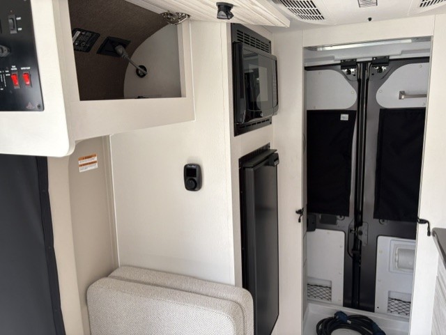 2025 JAYCO COMET 18C - Image 10
