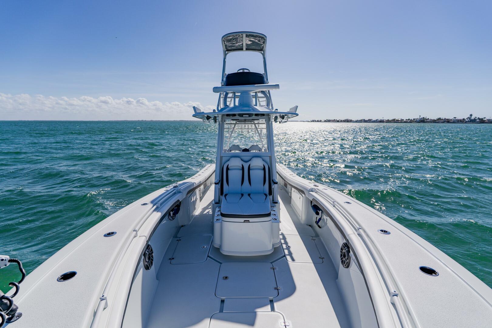 2025 Yellowfin 36 Offshore - Image 14