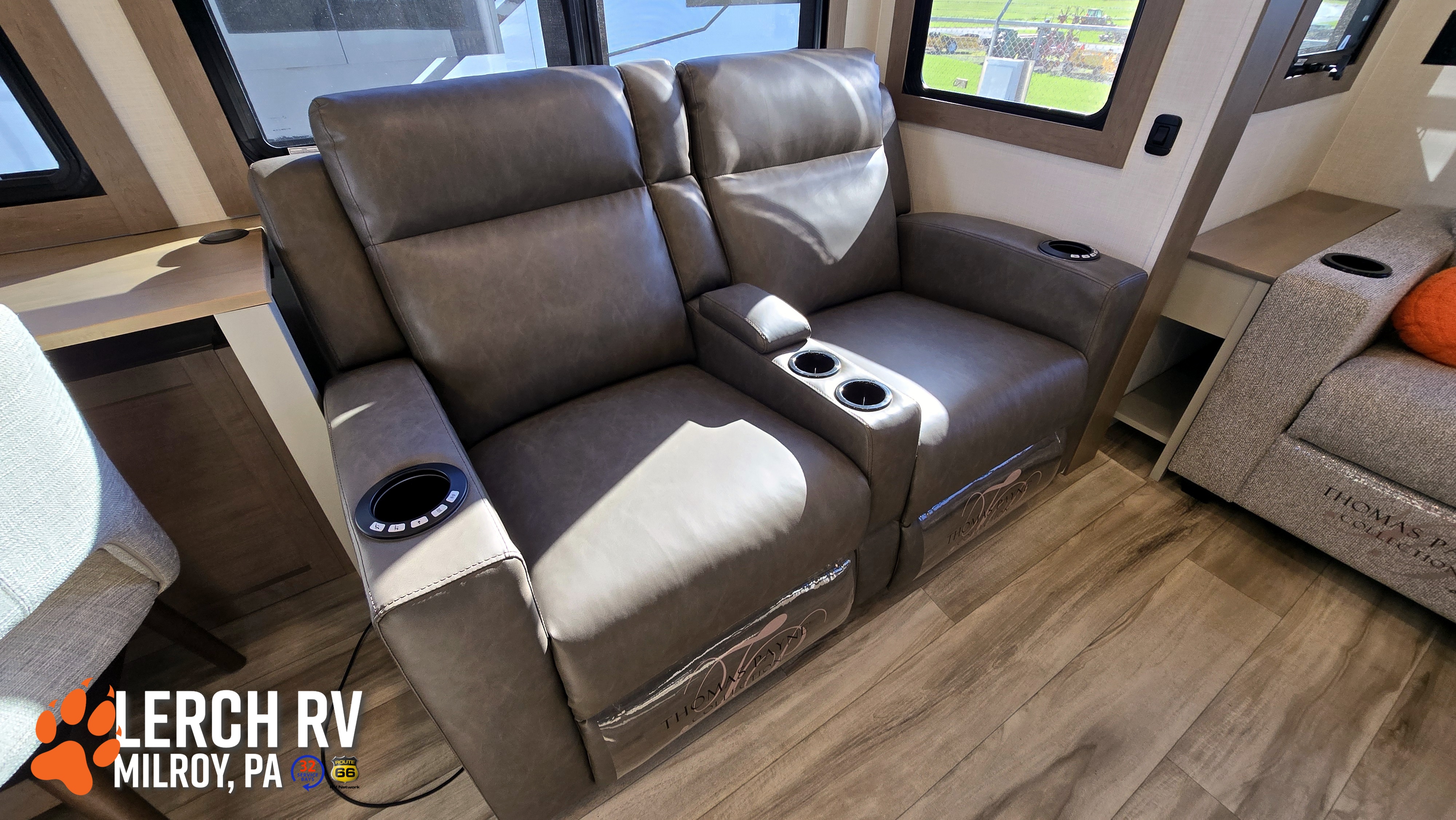 2027 KZ RV Durango Gold G310RLQ - Image 20