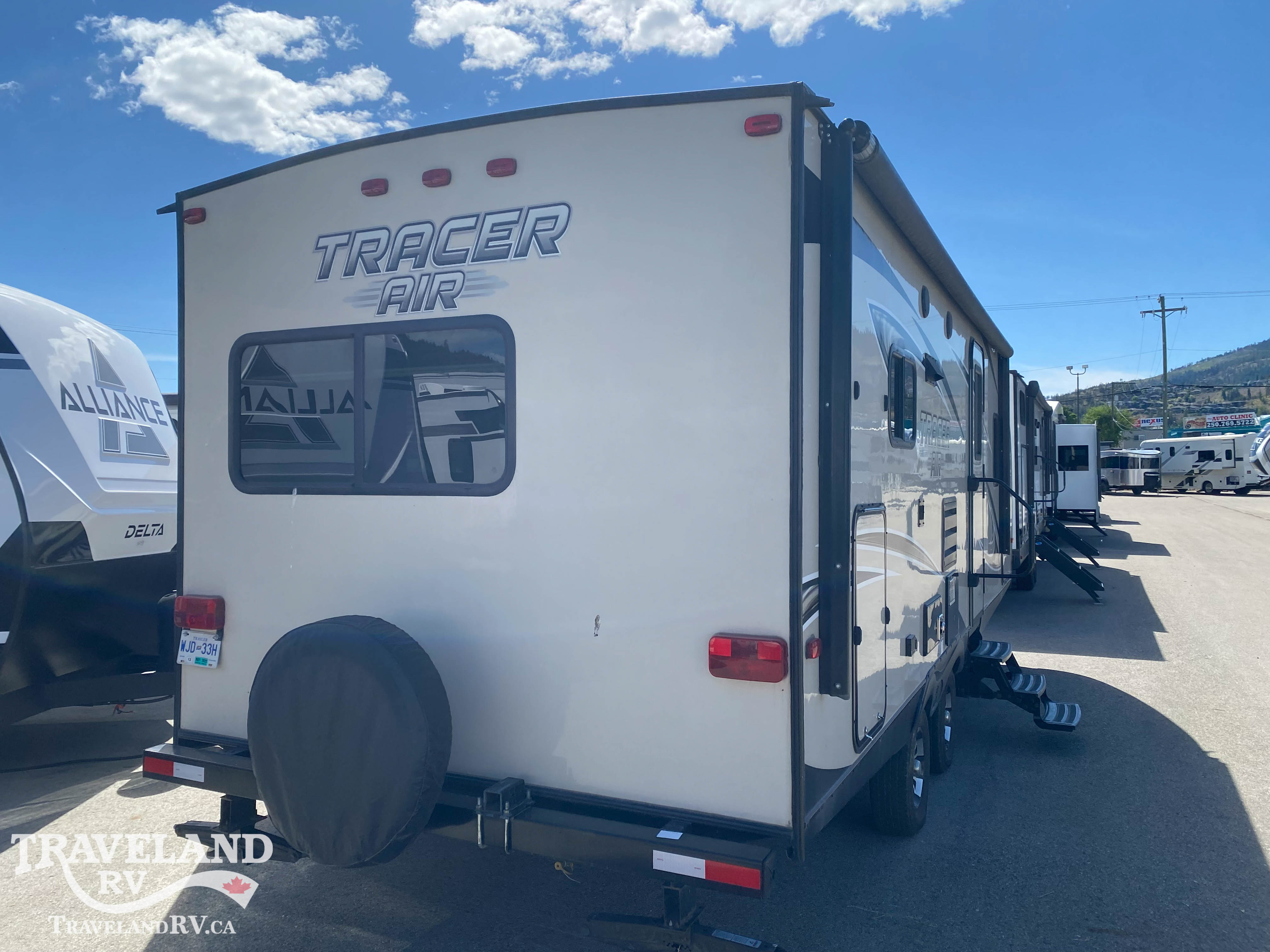 2017 Prime Time Tracer 248AIR - Image 6