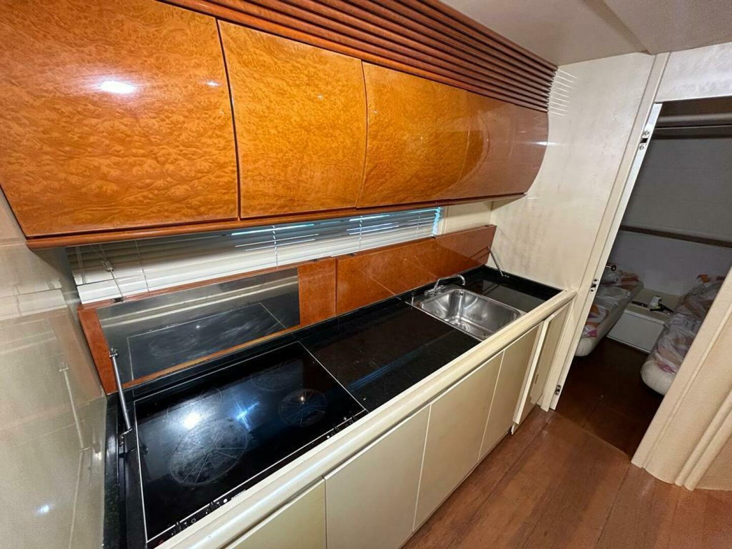 1999 Pershing 54 - Image 23