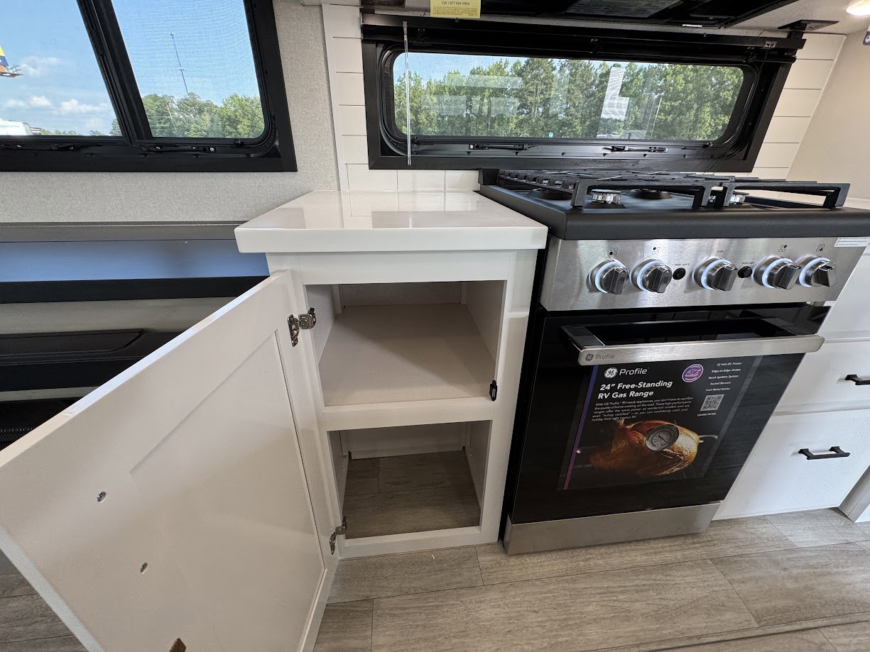 2026 JAYCO PINNACLE 32RLTS - Image 18
