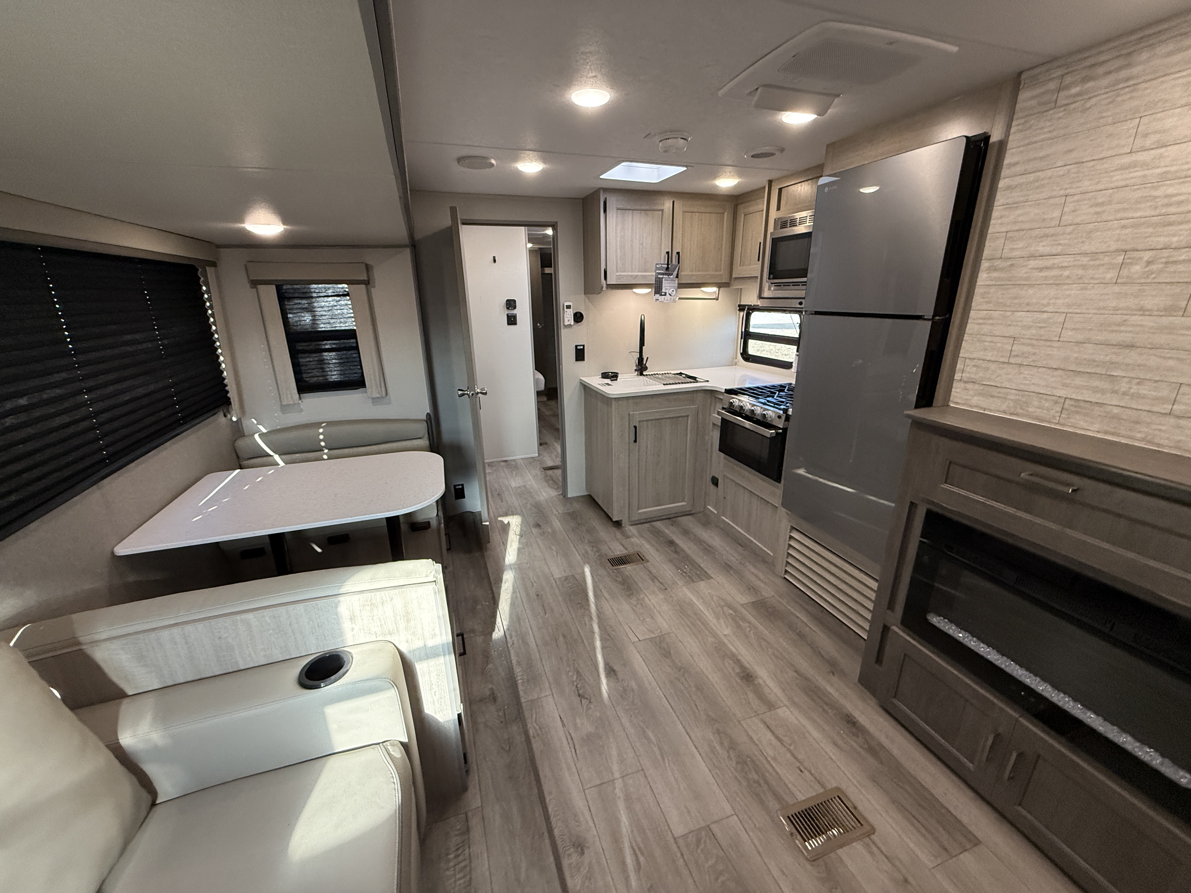 2026 Coachmen Catalina Legacy Edition 333DORM - Image 10