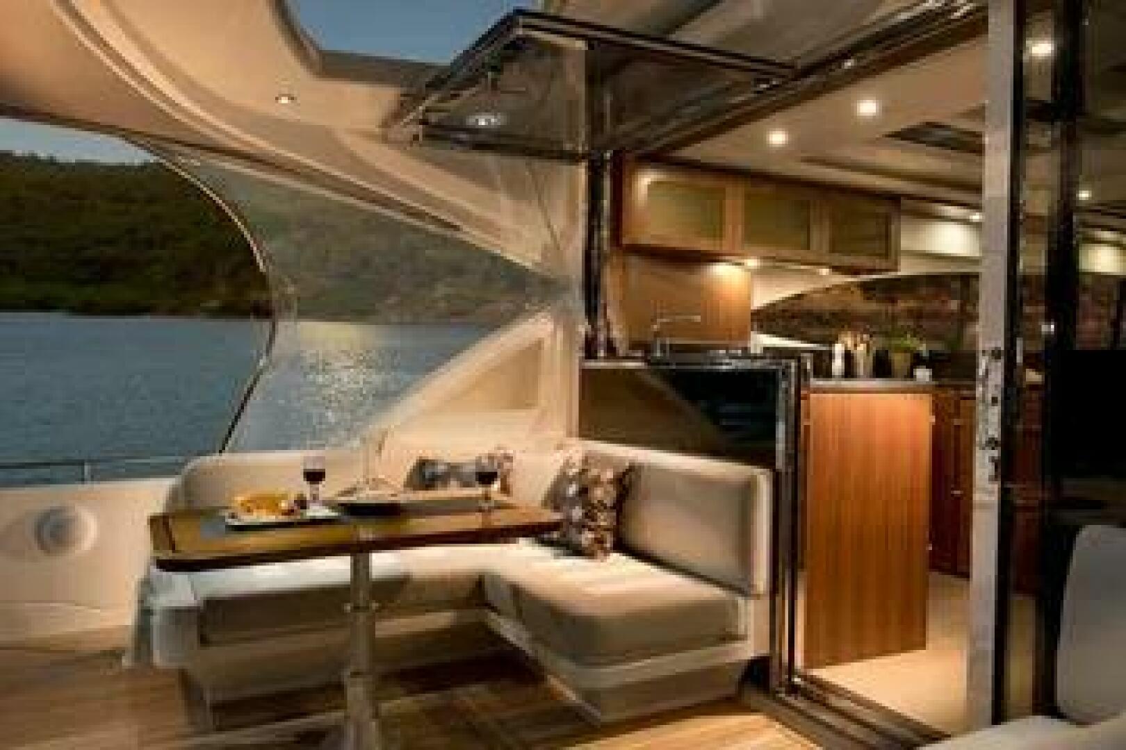 2015 Riviera Riviera 6000 Sport Yacht Base - Image 15