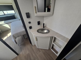 2027 VENTURE RV STRATUS 282VFD - Image 18