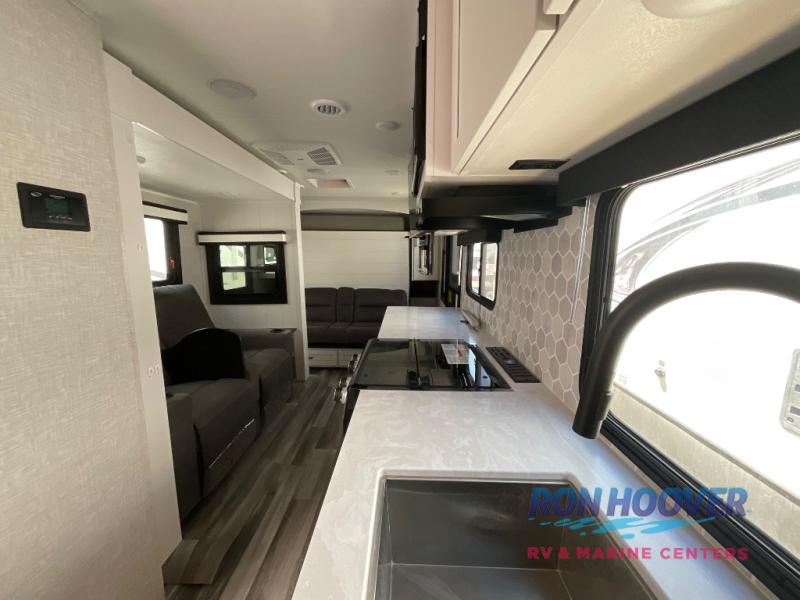 2023 JAYCO JAYFLIGHT 240RBSW - Image 6