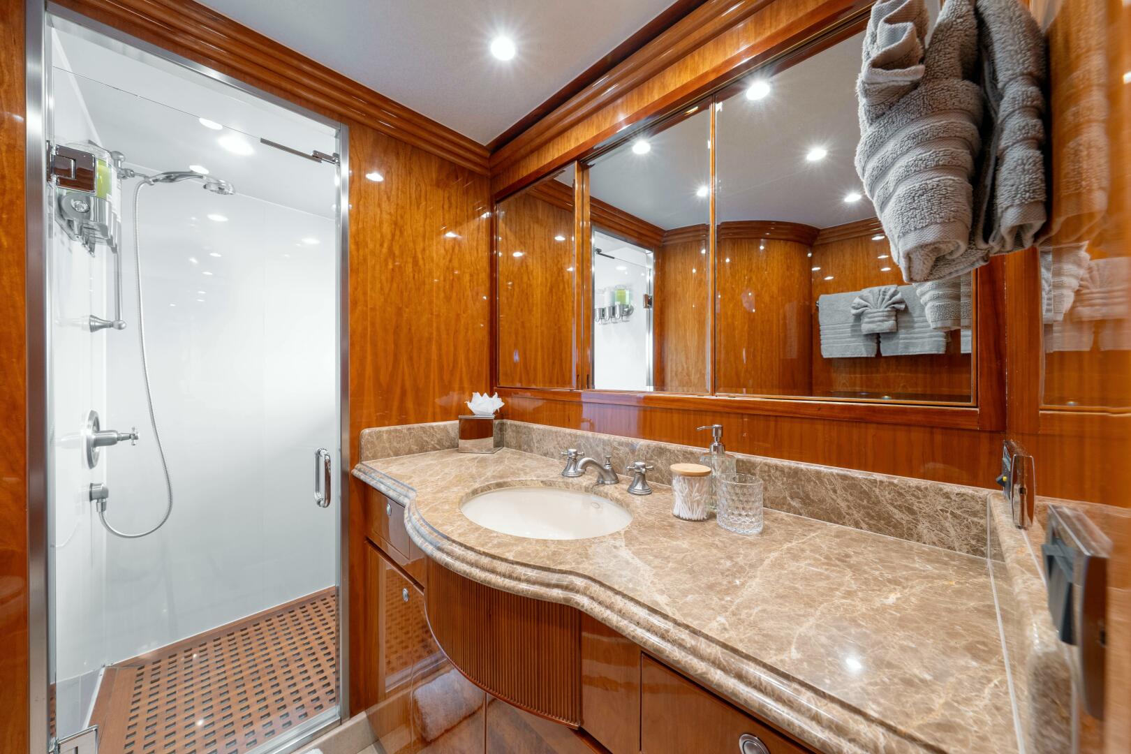 2009 Hargrave Raised Pilothouse - Image 17