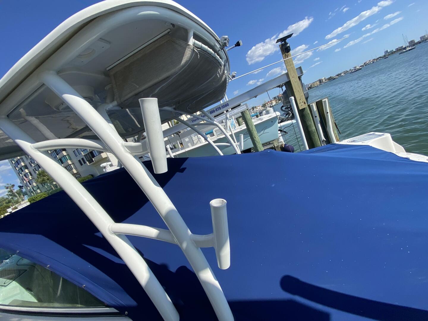 2018 Sailfish 275 Dual Console - Image 12