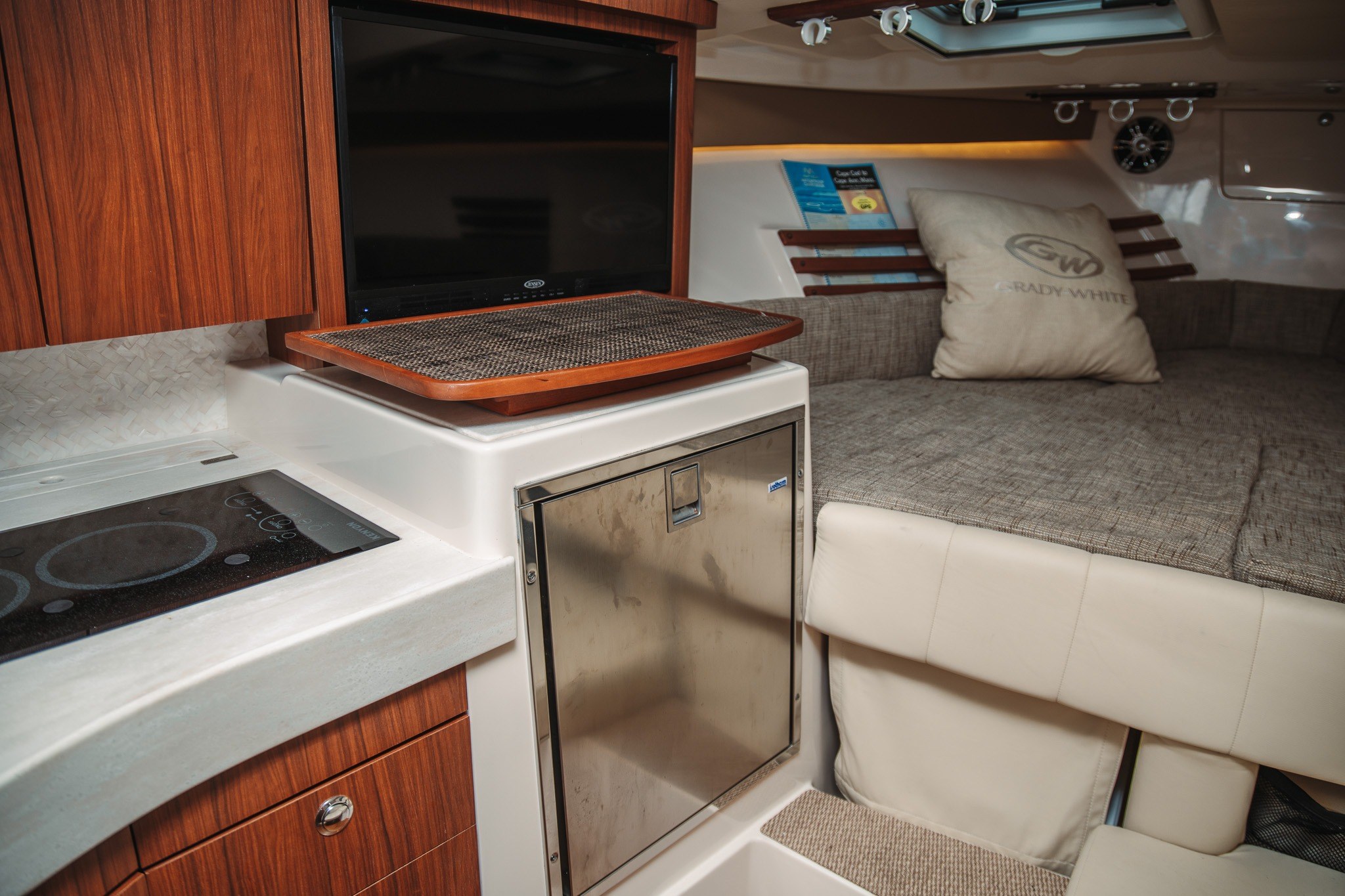 2020 Grady-White Express 330 - Image 61