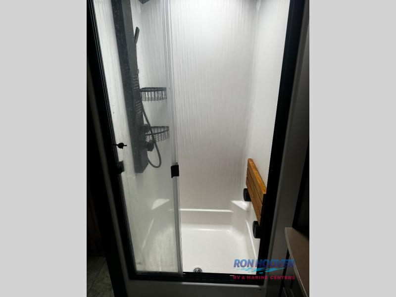 2023 GRAND DESIGN 395 - Image 19