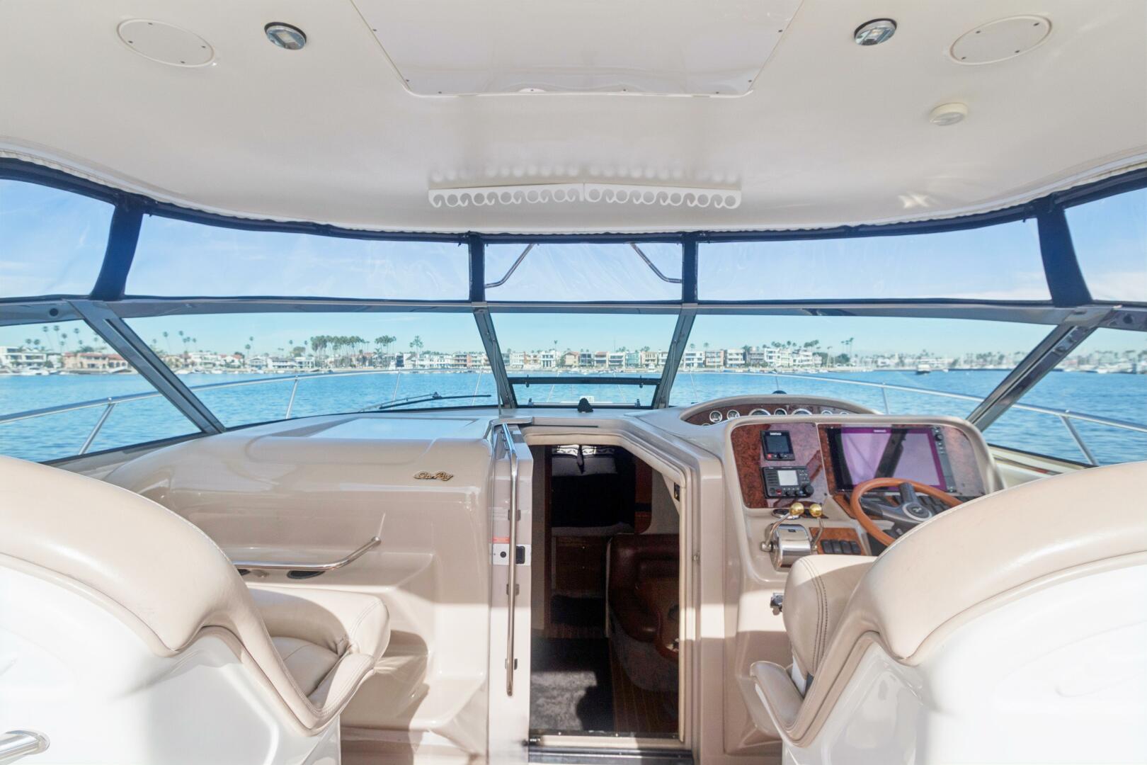 2000 Sea Ray 370 Express Cruiser - Image 25