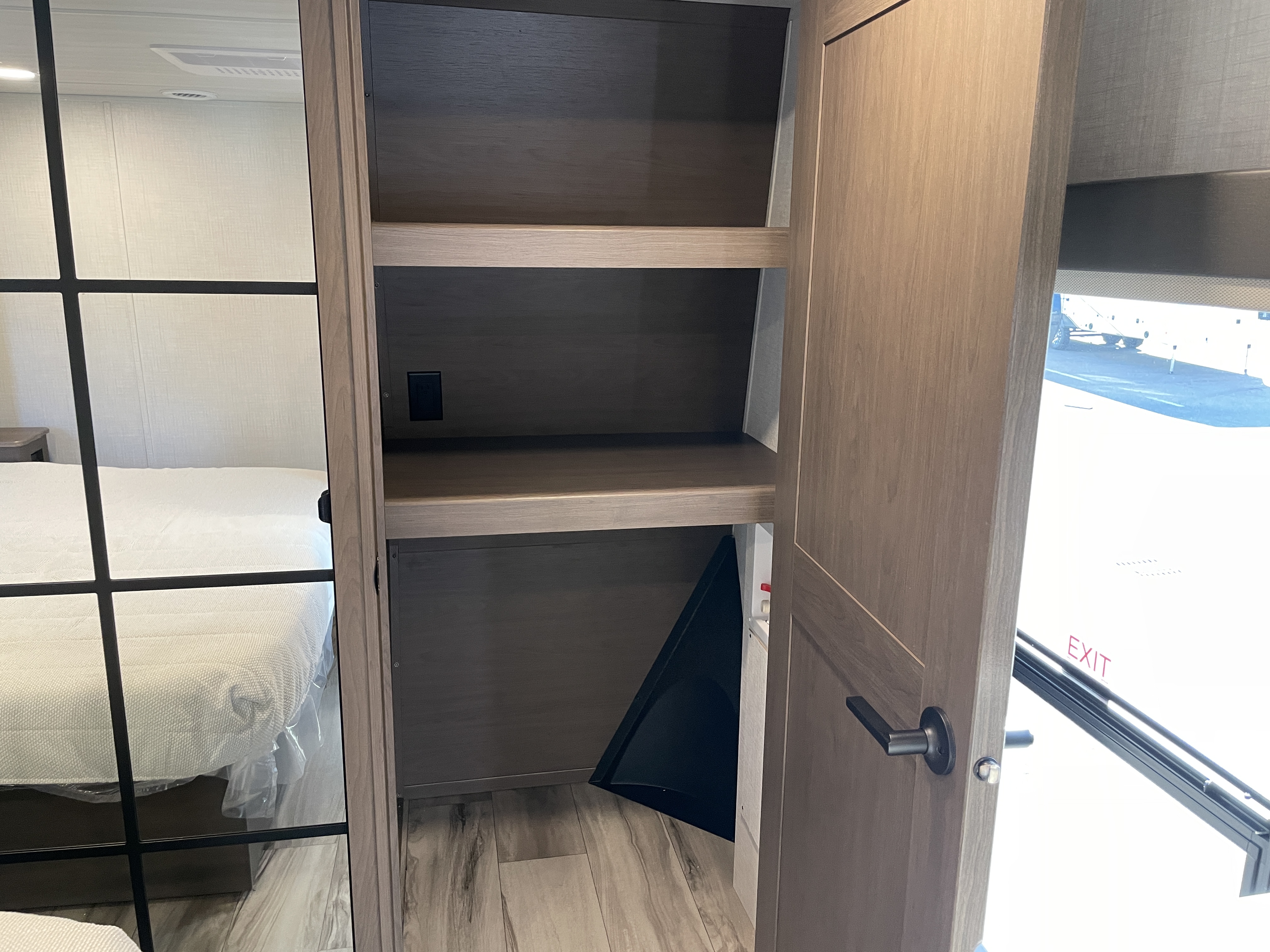 2027 Keystone Cougar 320RDS - Image 26