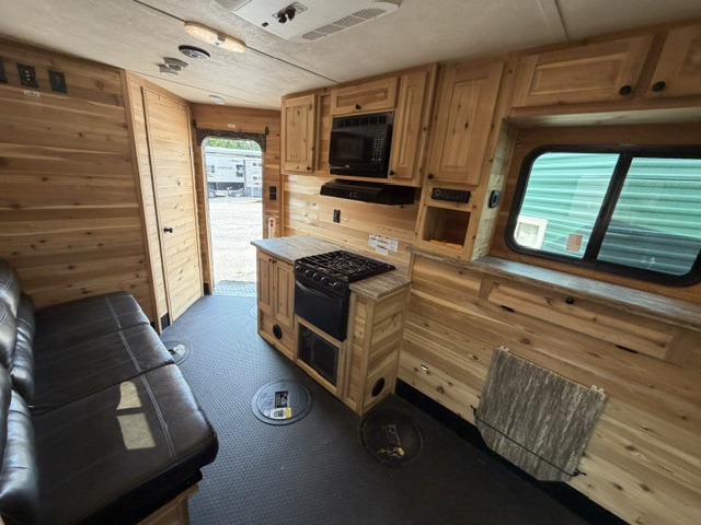 2019 GLACIER A164 - Image 18