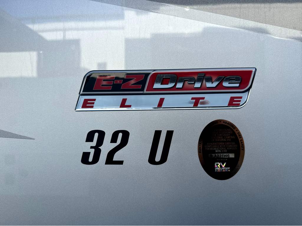 2027 ENTEGRA COACH ESTEEM XL 32U - Image 9