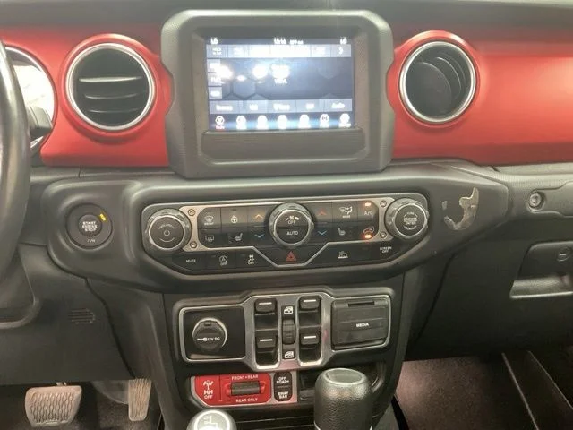 2020 Jeep Gladiator Crew Cab Rubicon 4WD - Image 17