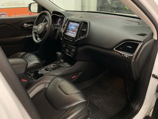 2022 Jeep Grand-Cherokee-L Laredo Altitude 4x4 - Image 26