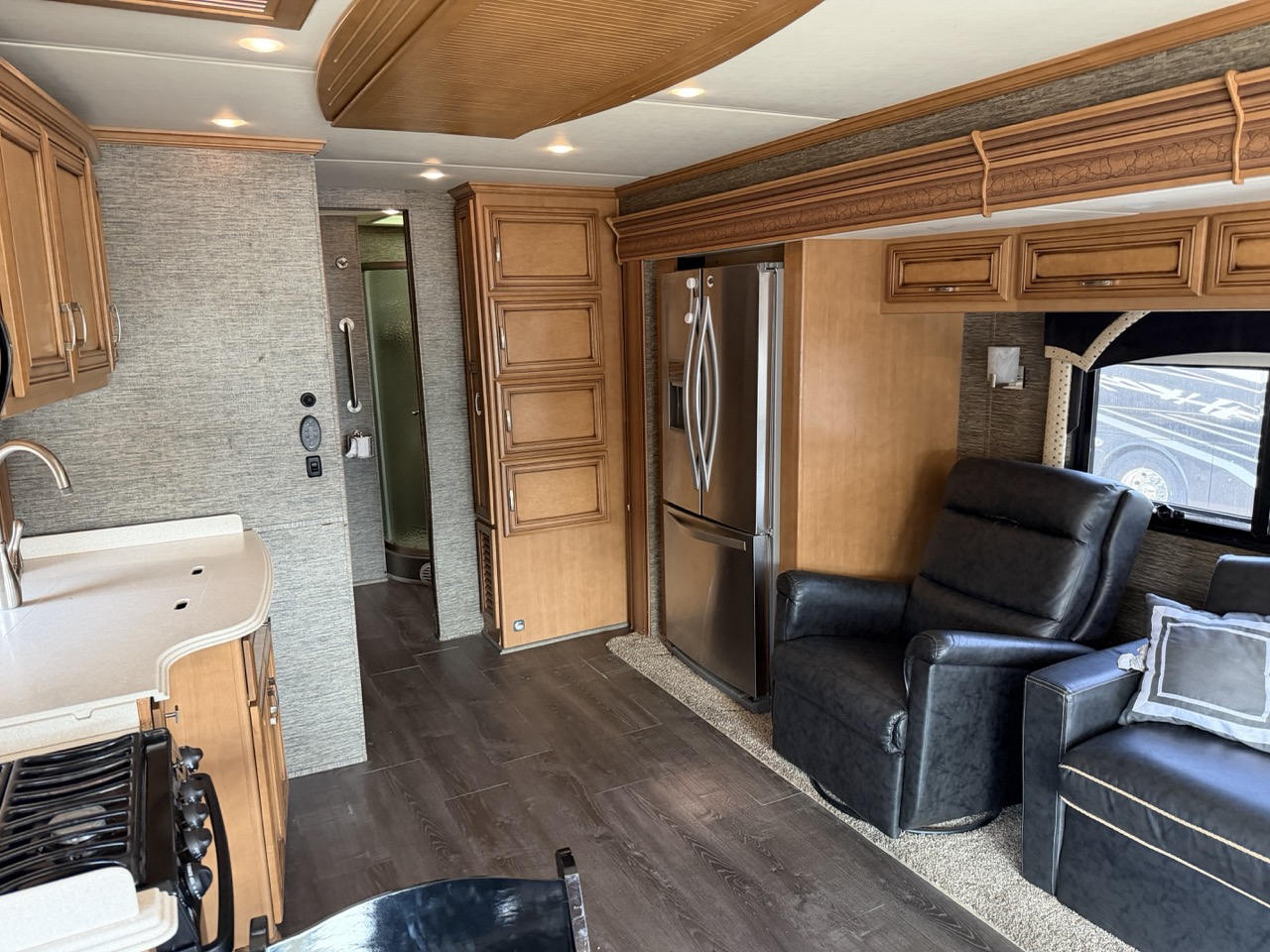 2016 Newmar Ventana LE 4044 - Image 7
