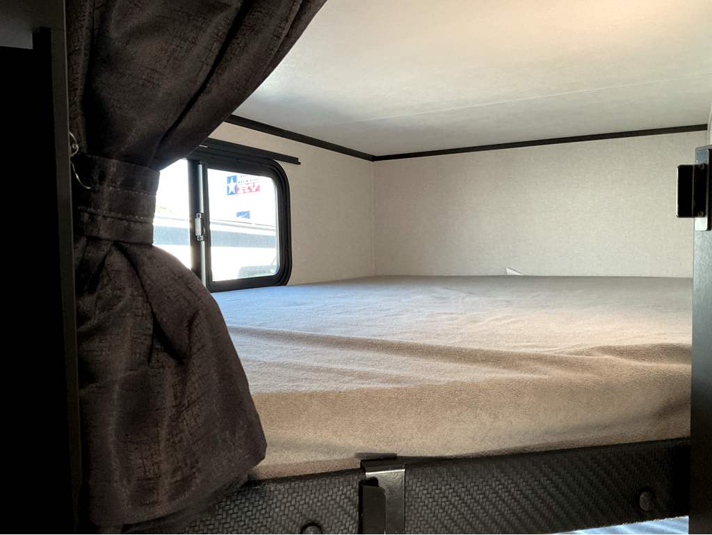 2026 JAYCO Jay Feather 19 MBS - Image 16