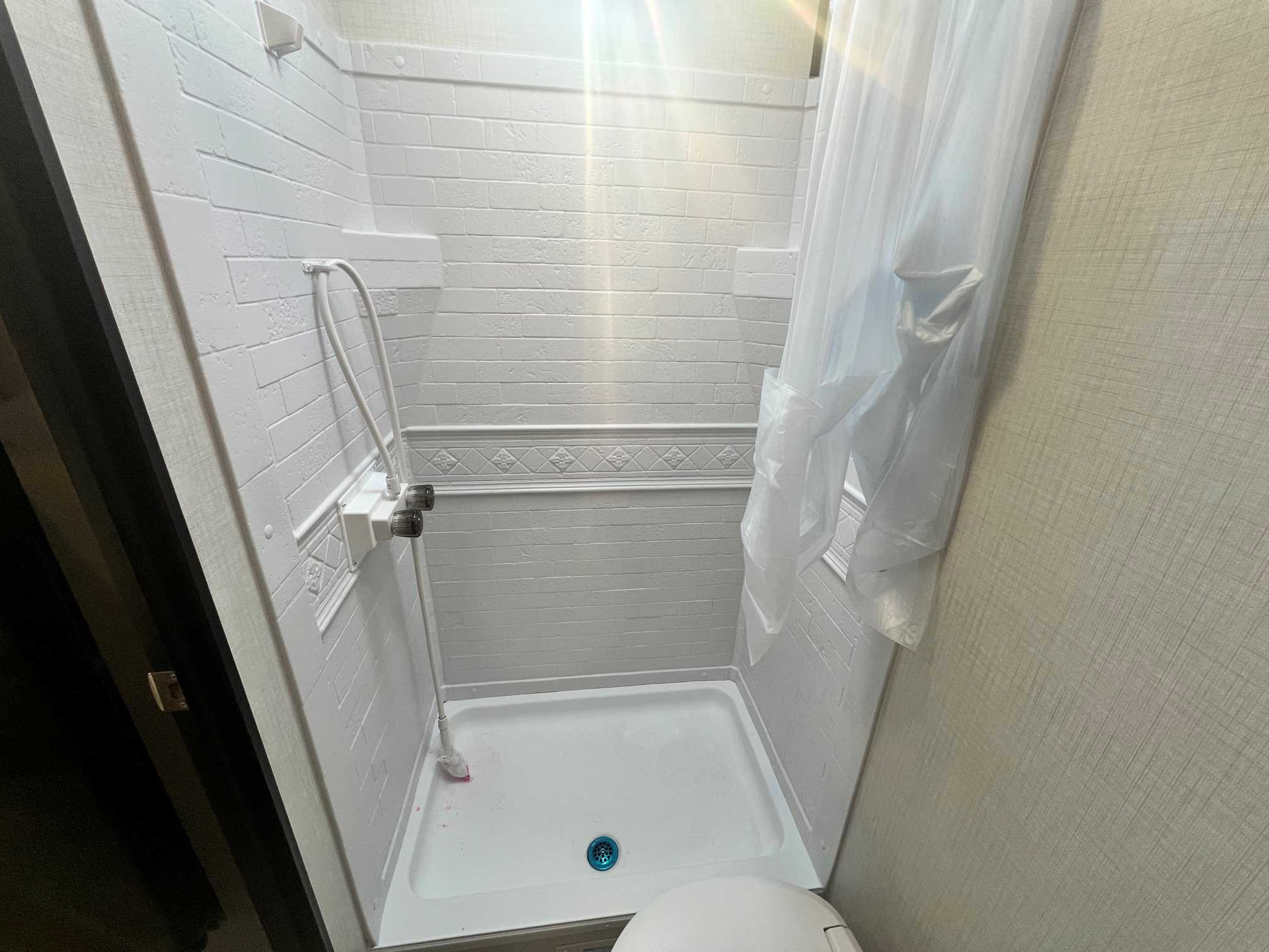 2027 Keystone Hideout Mini 161BH - Image 22