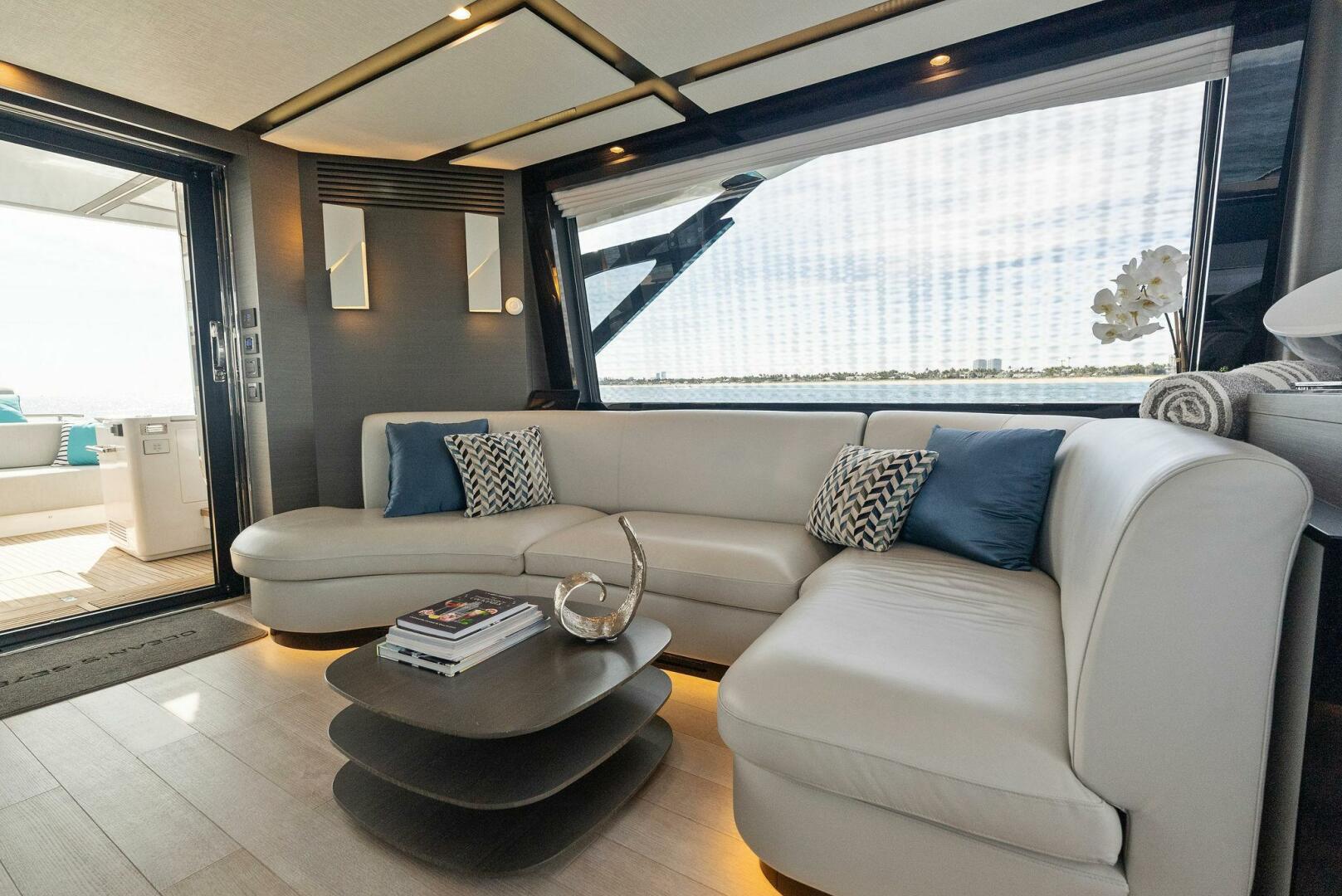 2022 Azimut S8 - Image 23