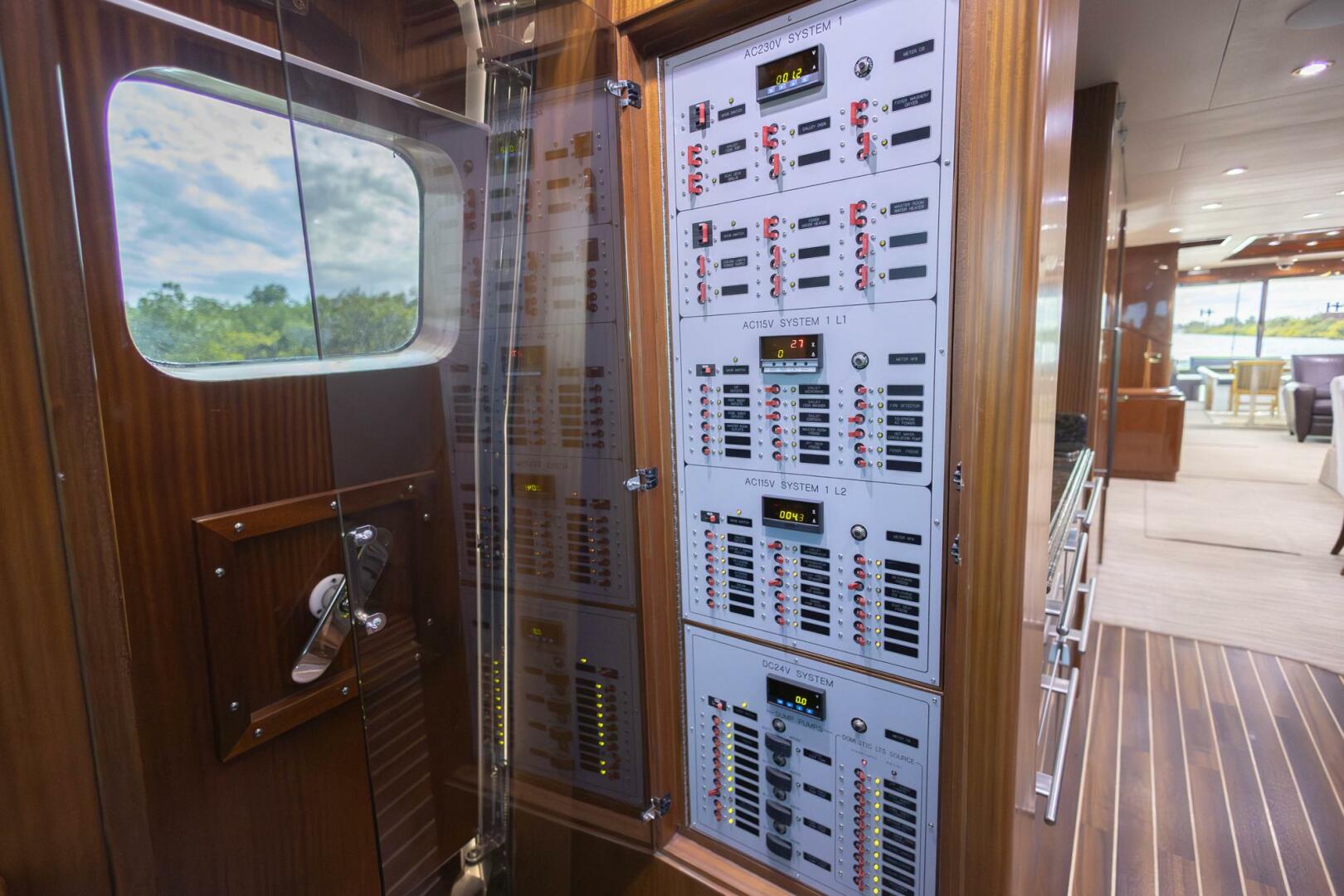 2009 Hargrave - Image 25