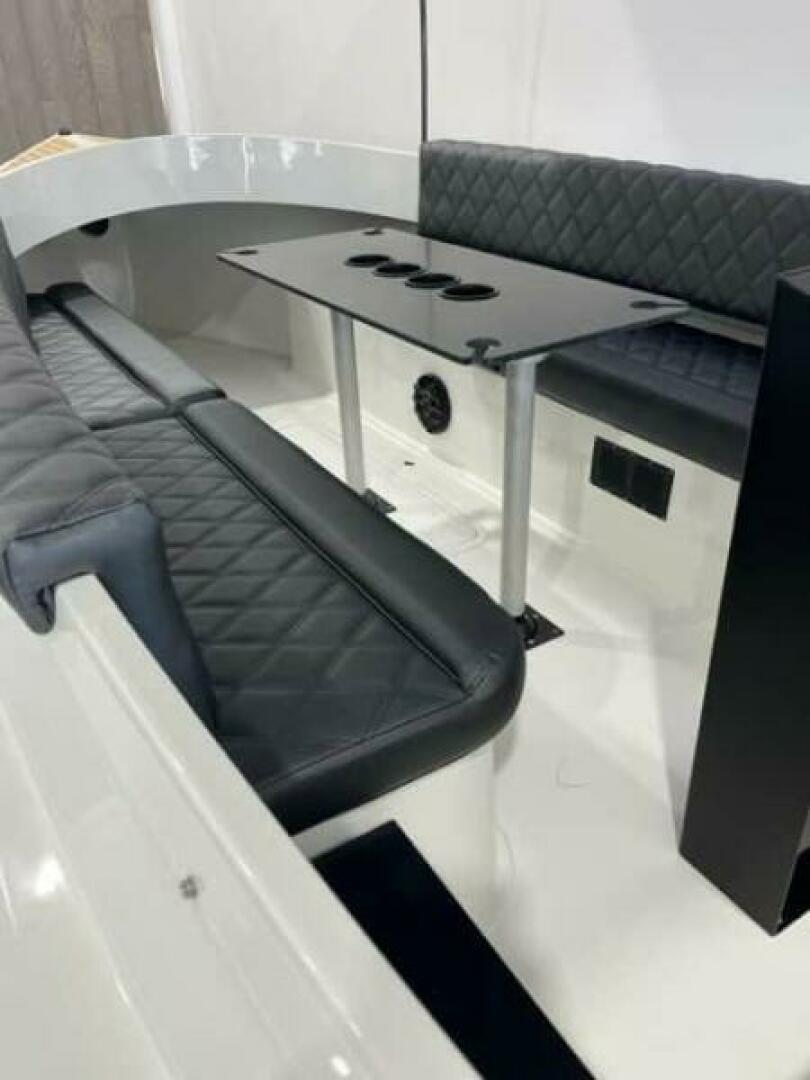 2024 Vision WX Tritoon - Image 46
