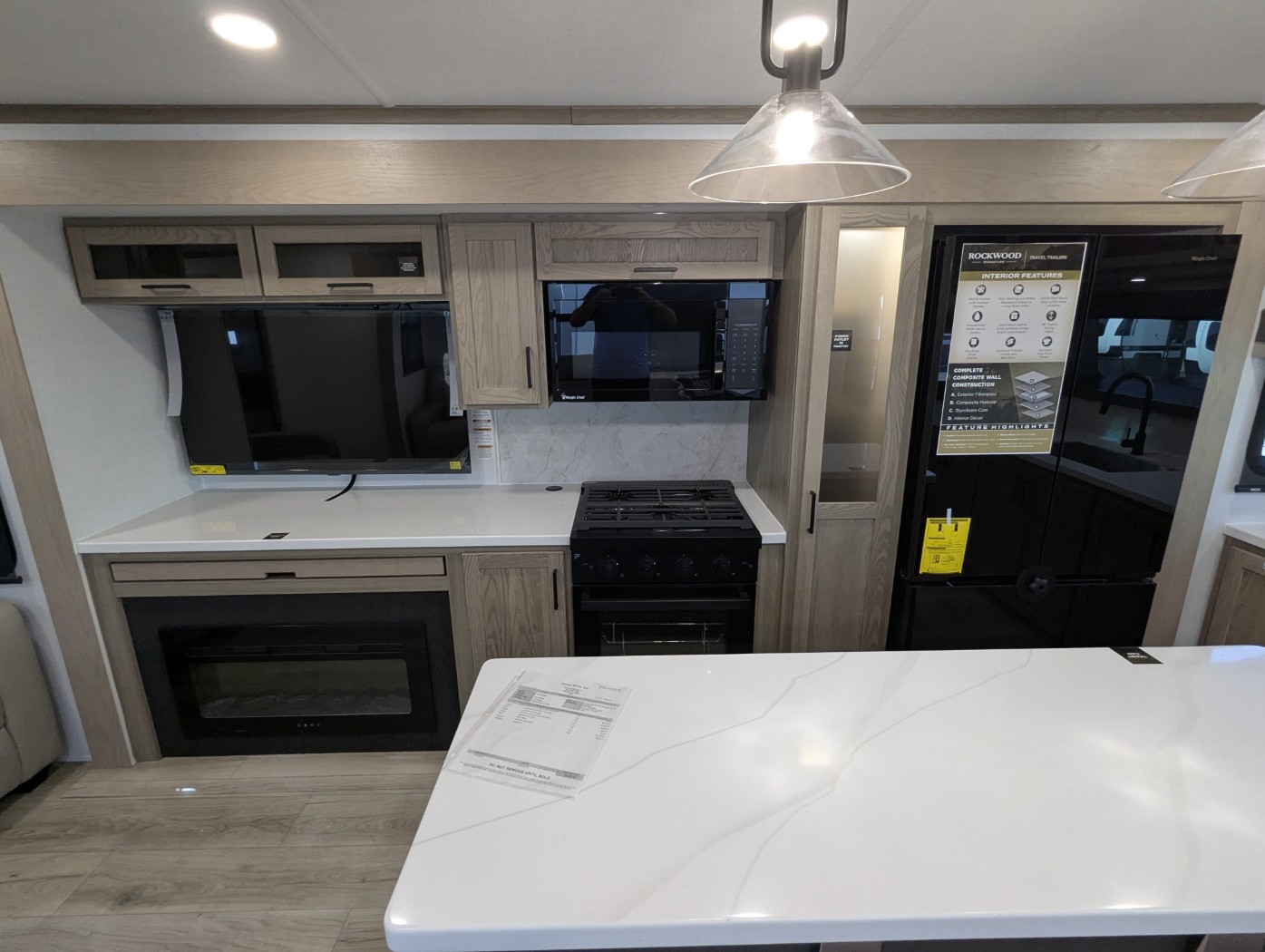 2026 Forest River Rockwood Signature 8339FK - Image 16