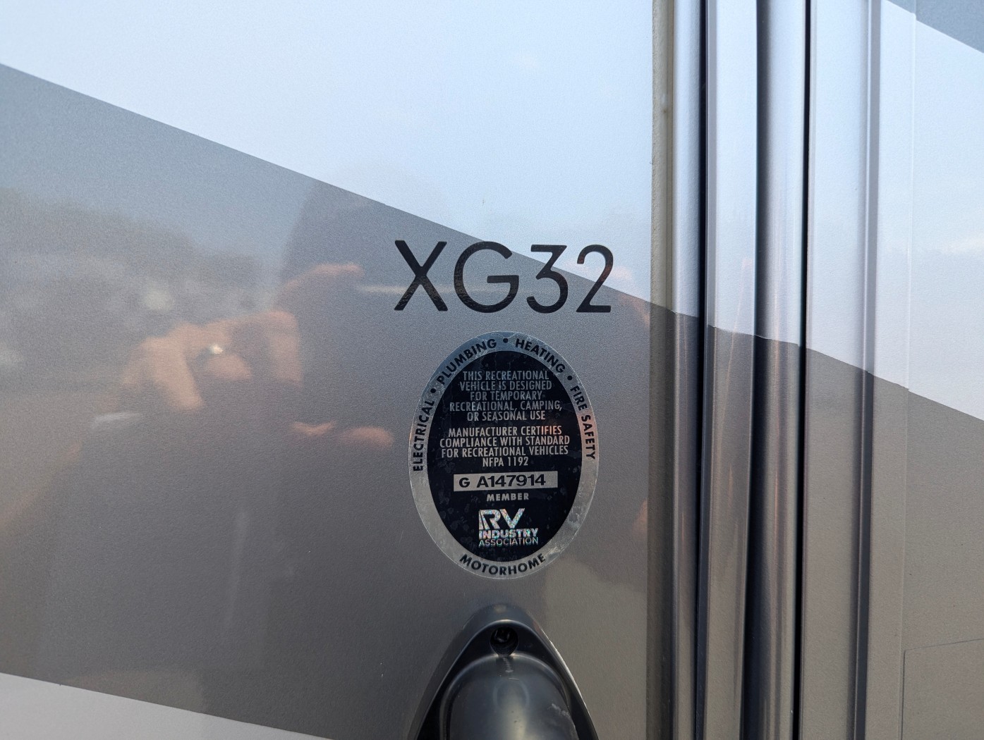 2024 Thor Motor Coach Omni XG32 - Image 11