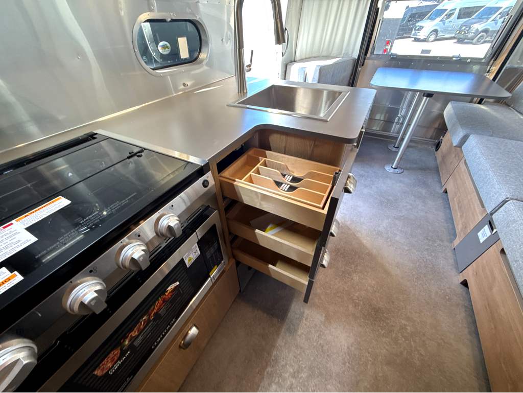 2026 AIRSTREAM TRADE WIND 25FBT - Image 19
