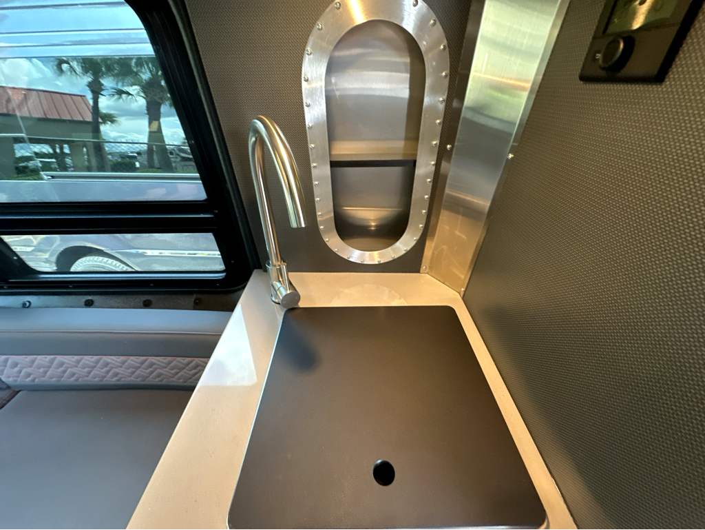 2026 AIRSTREAM INTERSTATE 19X - Image 20
