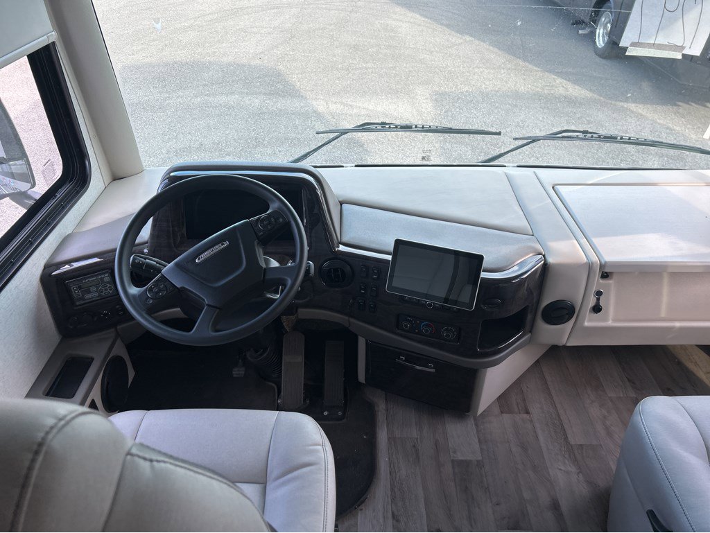 2026 THOR MOTOR COACH PALAZZO 33.5 - Image 22