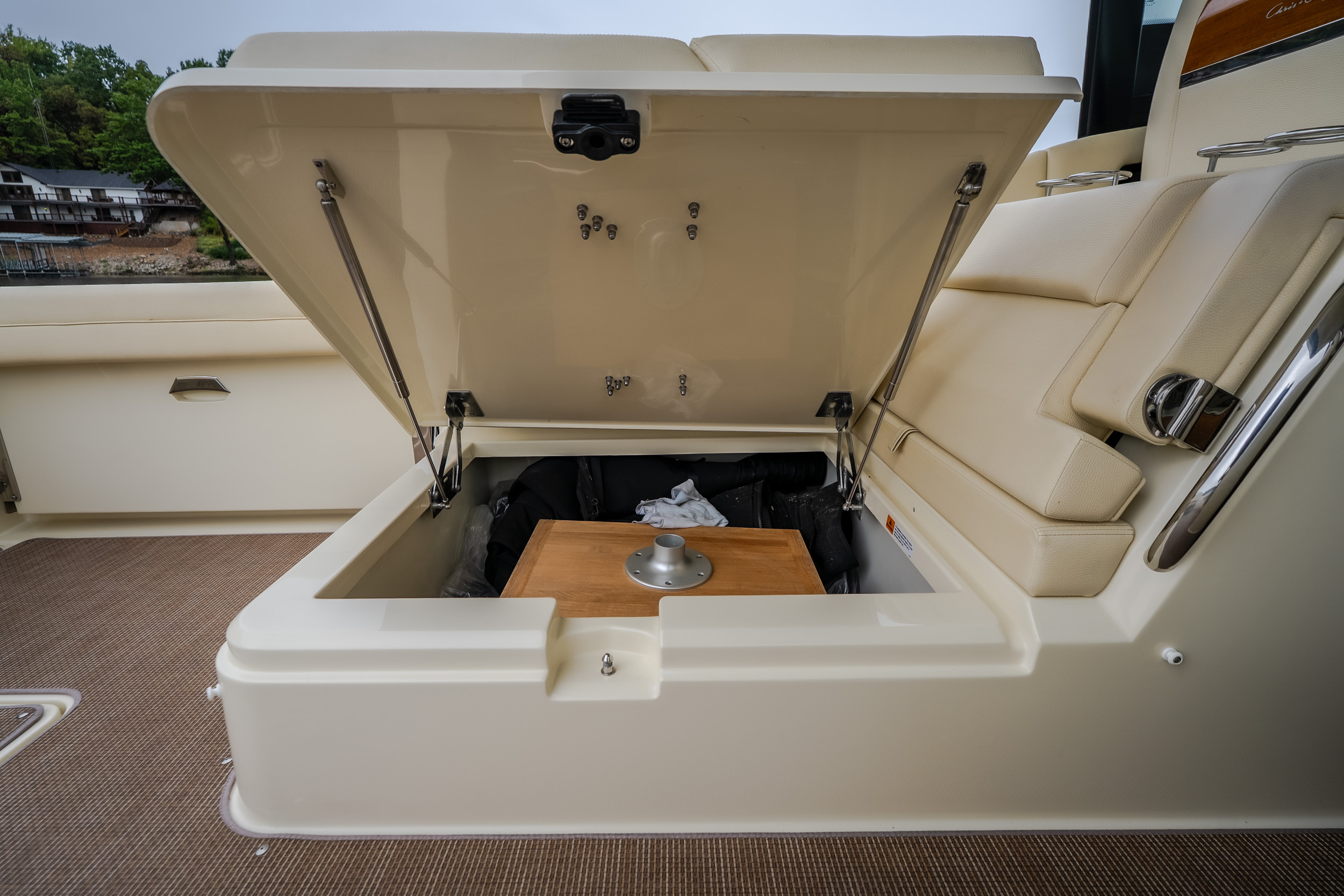2024 Chris Craft Calypso 32 CT - Image 16