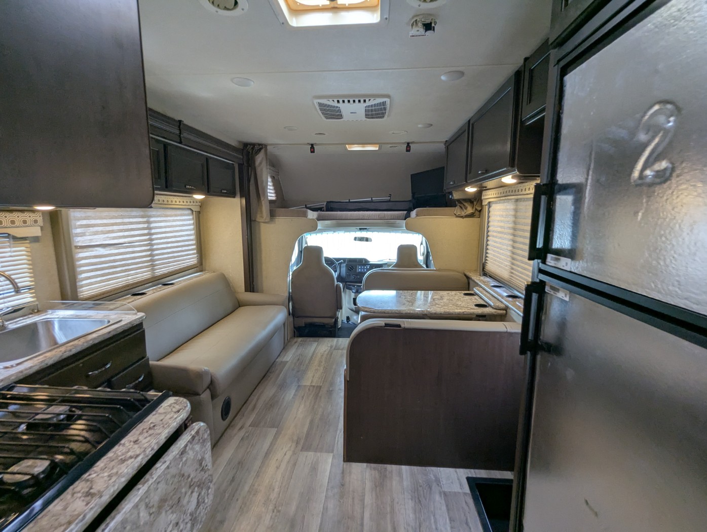 2020 Thor Motor Coach Four Winds 31E - Image 27