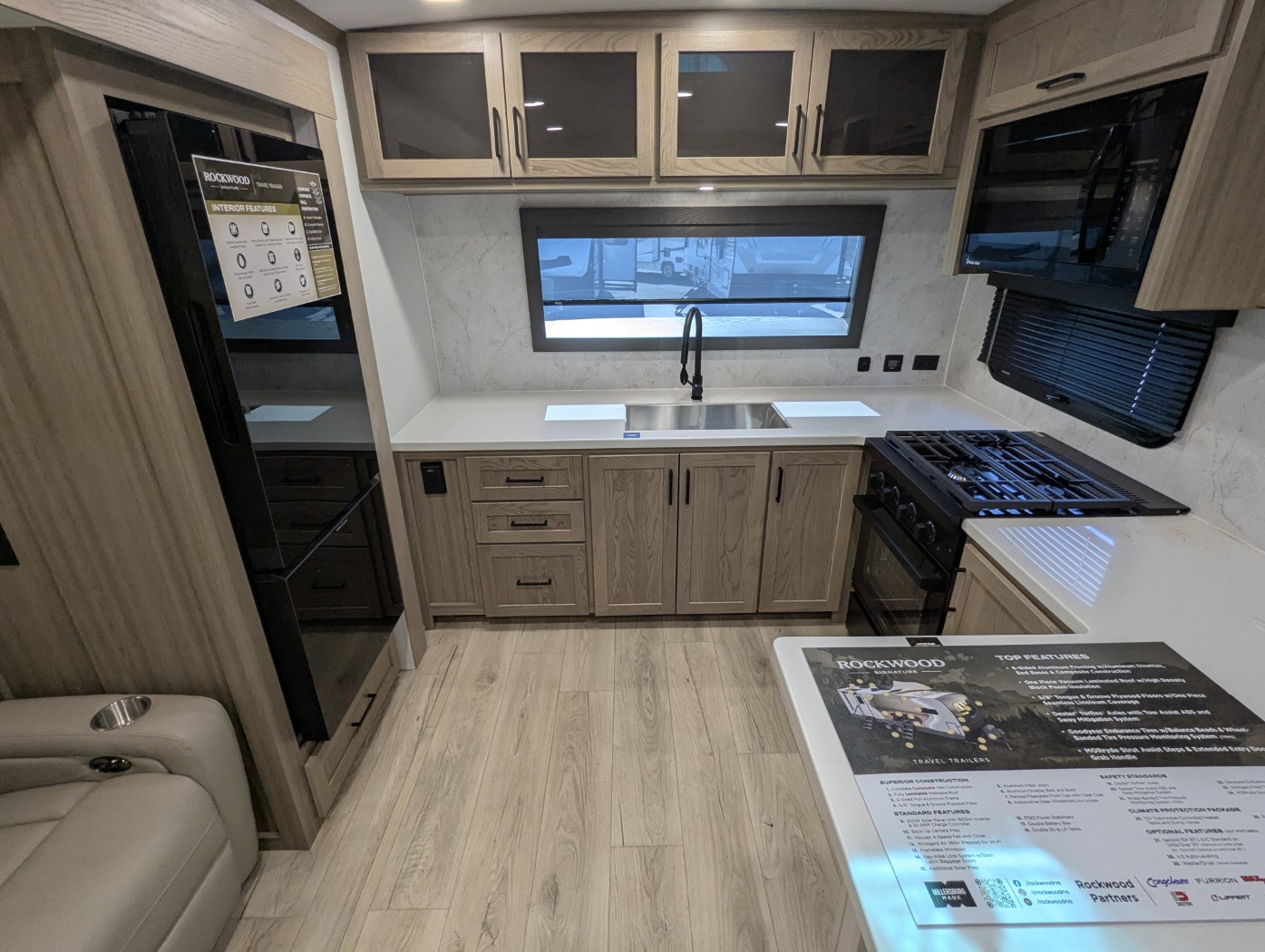 2026 Forest River Rockwood Signature 8263MBR - Image 11