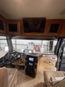 2016 AMERICAN COACH AMERICAN REVOLUTION 42T - Image 15