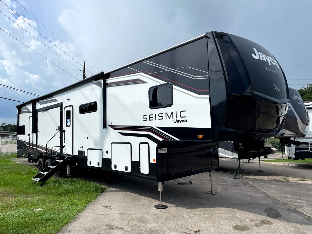 2027 JAYCO SEISMIC 413 - Image 57