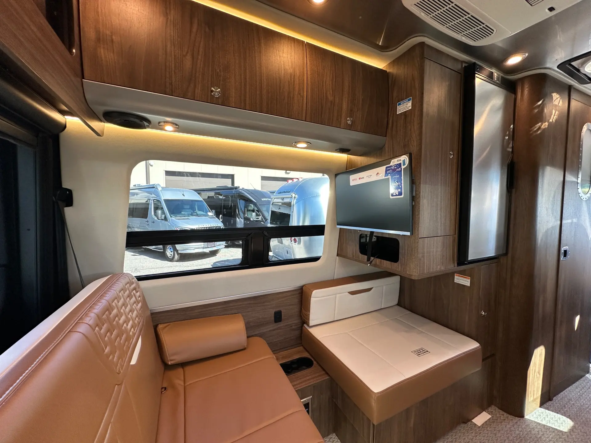 2027 Airstream Interstate 19GTX - Image 31