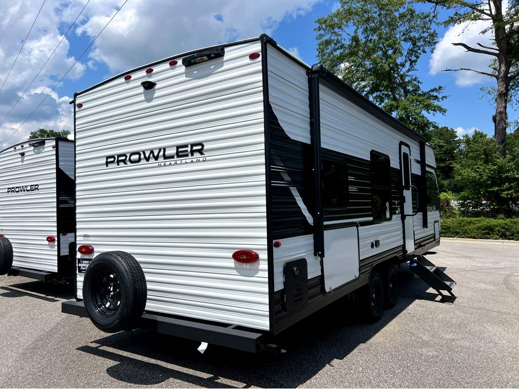 2027 HEARTLAND PROWLER 2600BH - Image 4