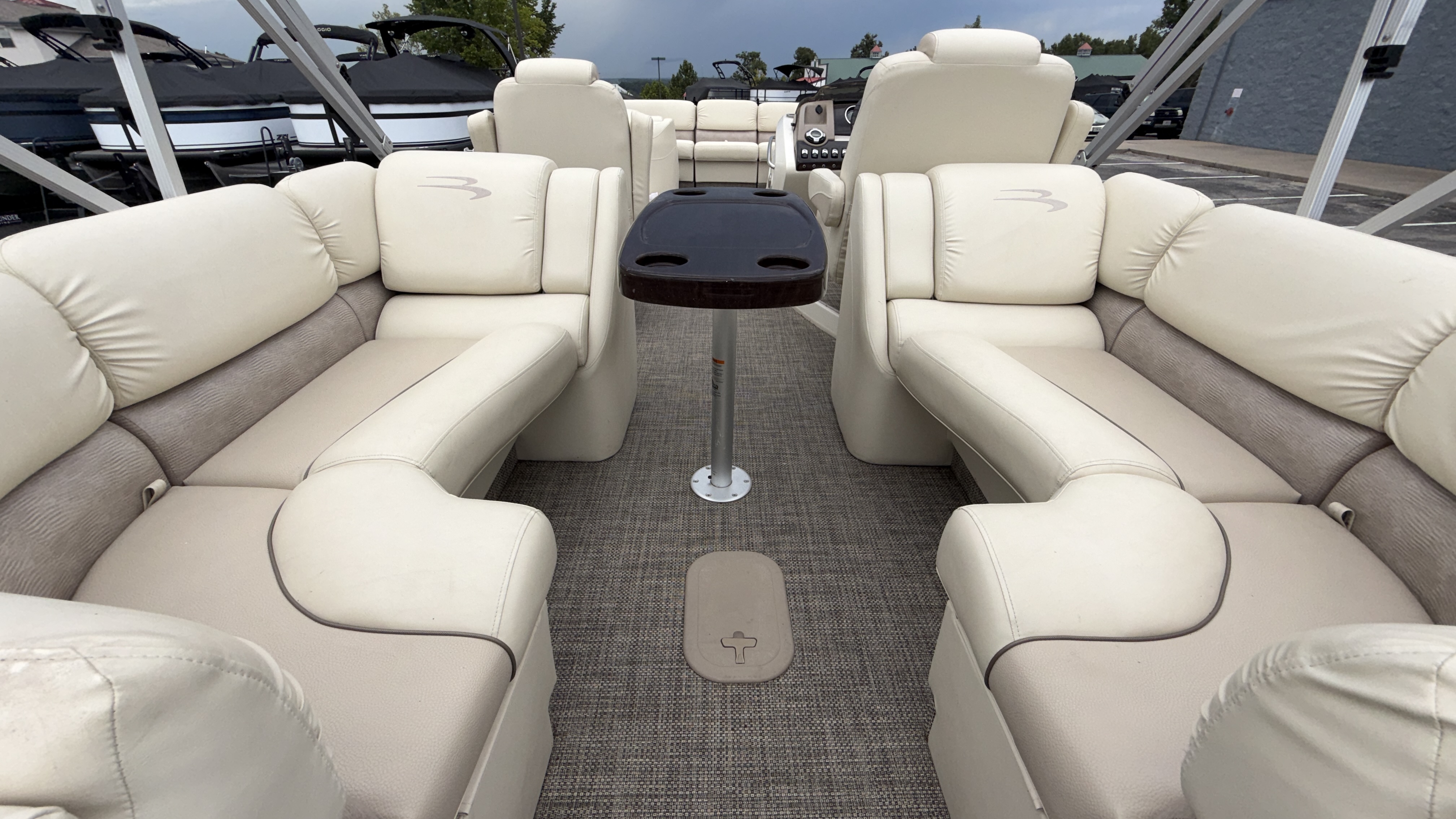 2015 Bennington 2550 RSR - Image 11