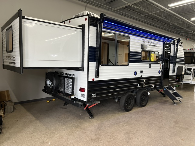 2026 CHEROKEE GREY WOLF 19SM - Image 7