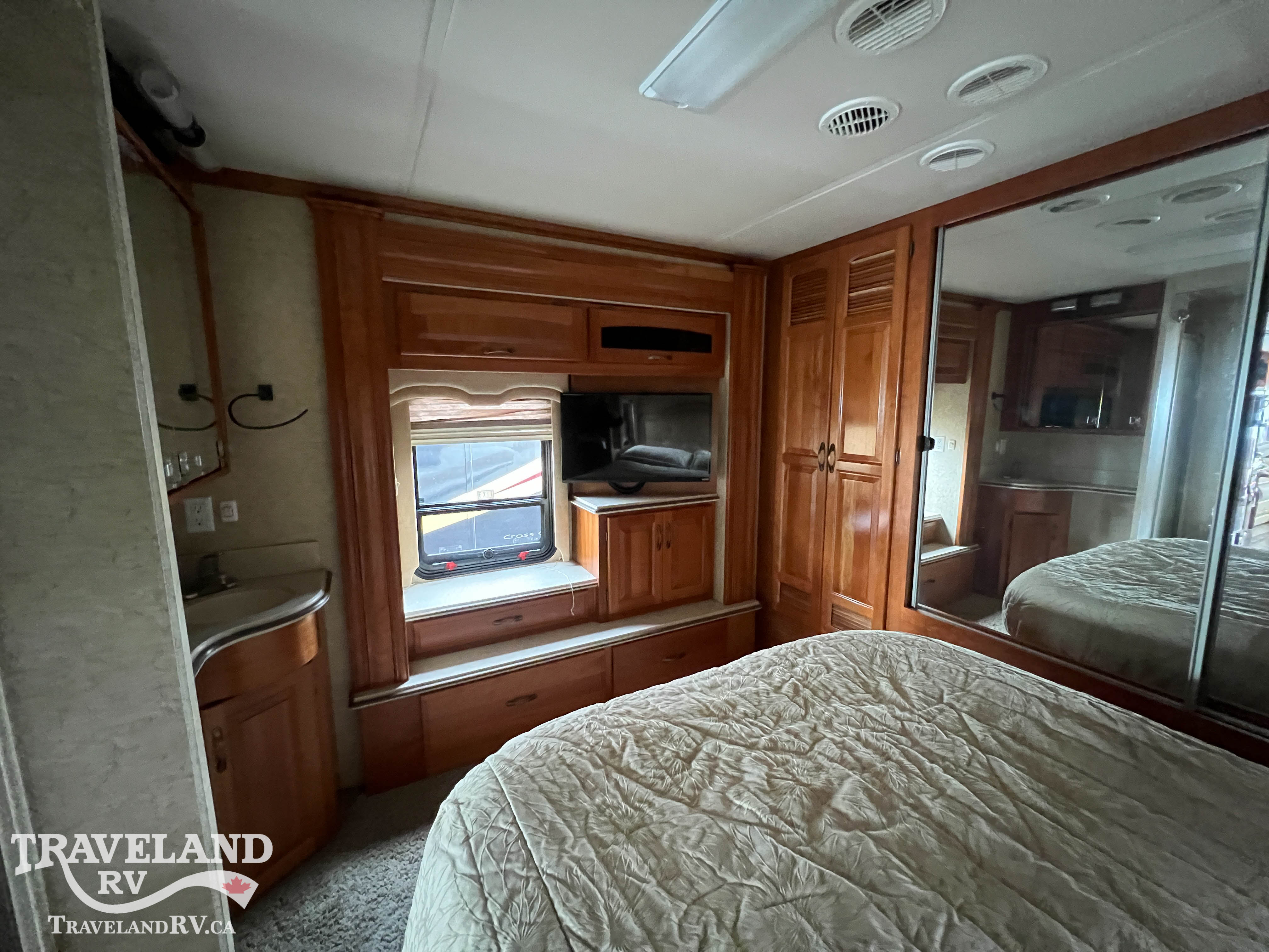 2011 Newmar Dutch Star 3734 - Image 31