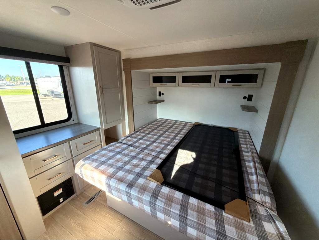 2027 JAYCO JAY FLIGHT 380DQS - Image 20