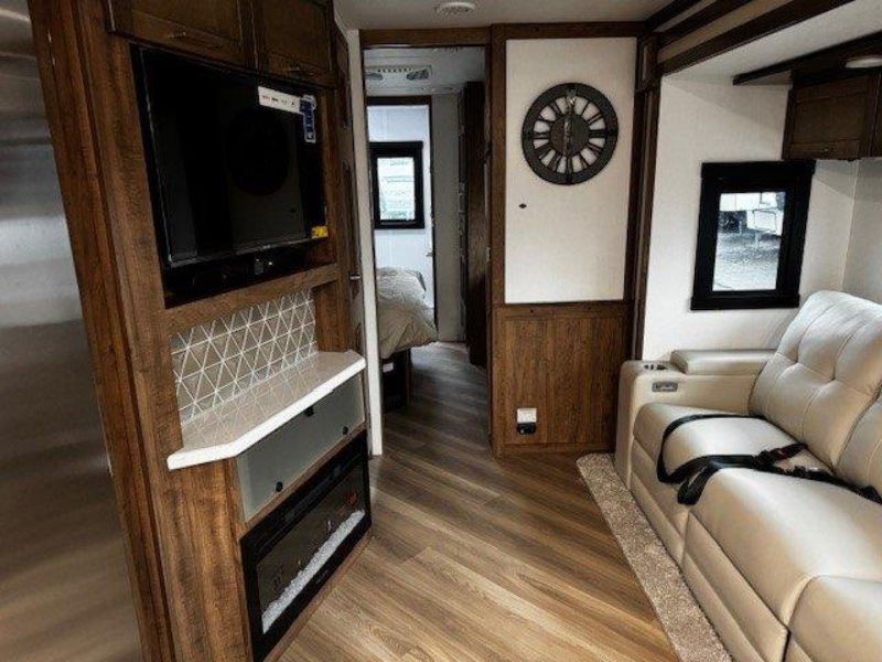 2026 Entegra Coach Accolade 37K - Image 17